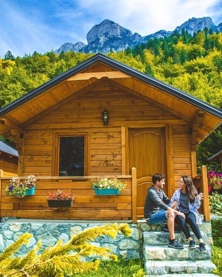 Villas Jezerca 瓦勒博内 外观 照片