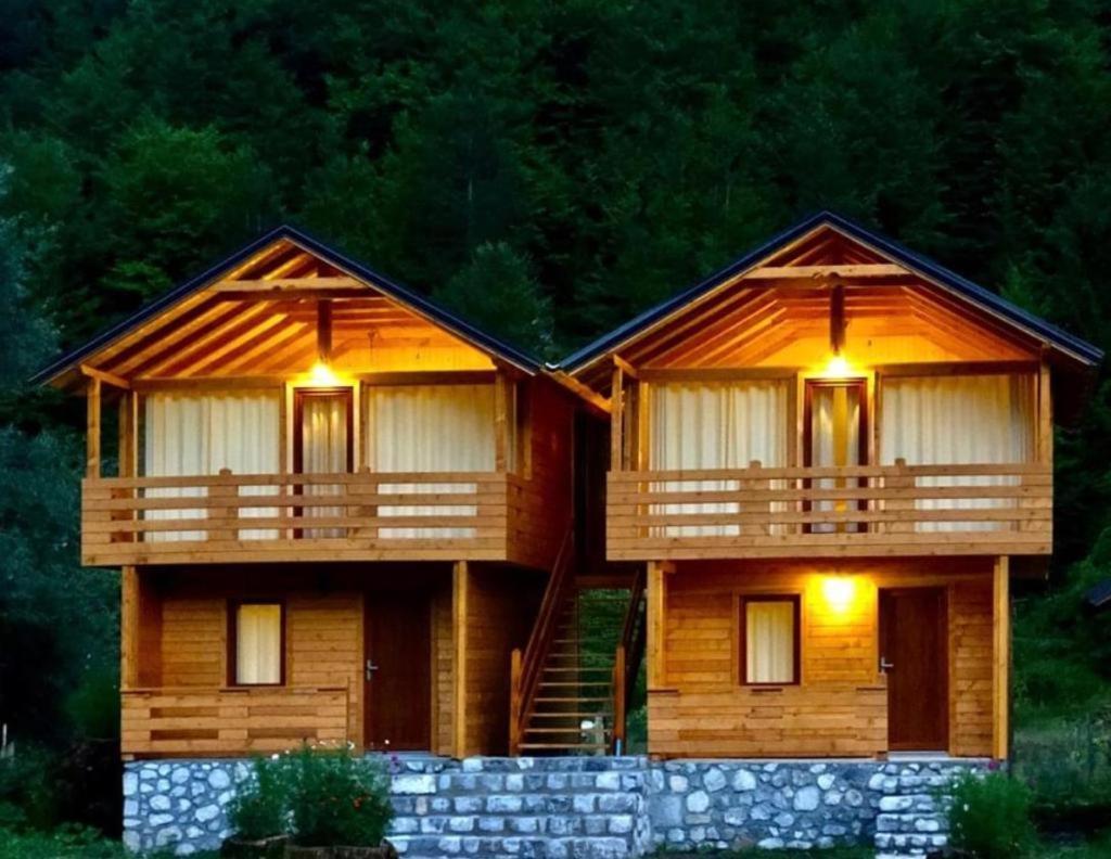 Villas Jezerca 瓦勒博内 外观 照片