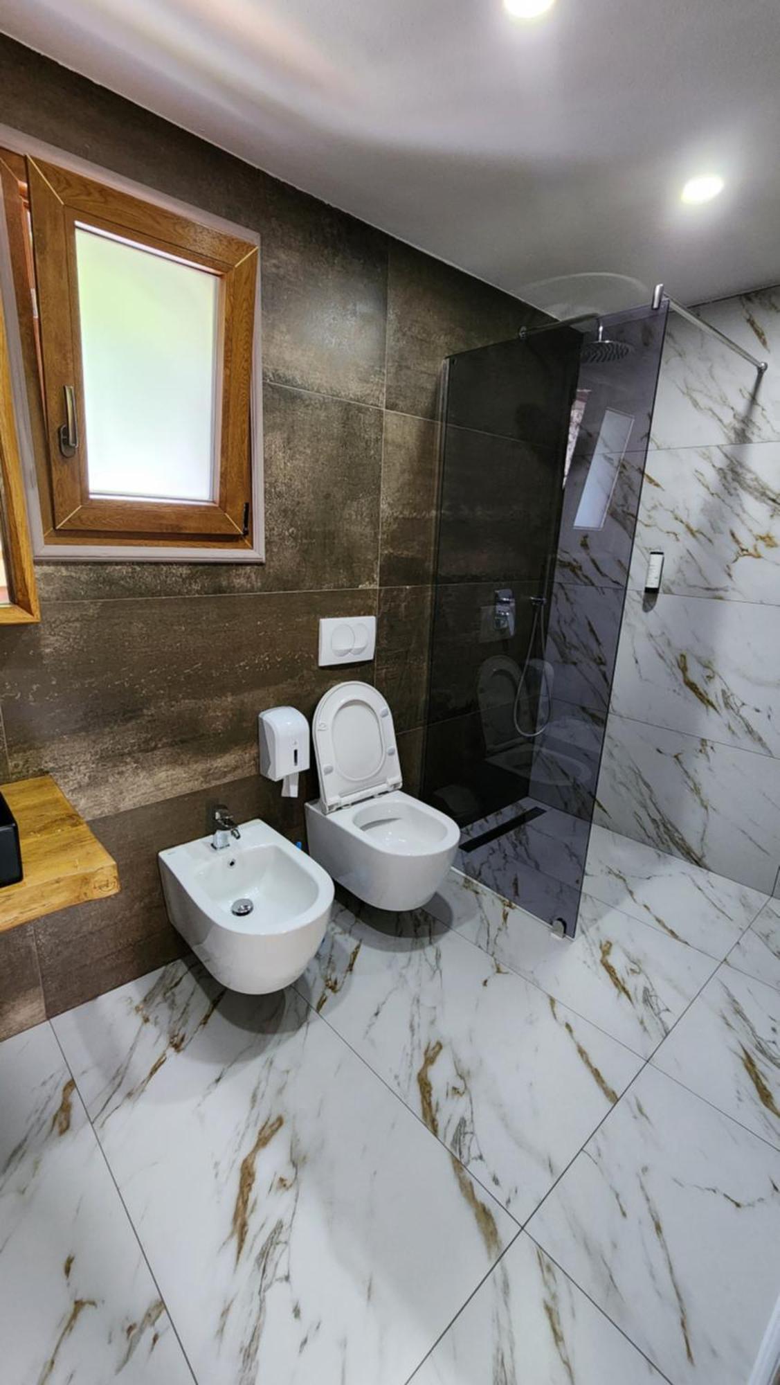 Villas Jezerca 瓦勒博内 客房 照片